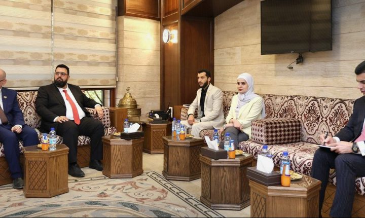 وزير الزراعة السوري يبحث مع السفير الأردني تعزيز التعاون الزراعي وتسهيل تبادل المنتجات بين البلدين