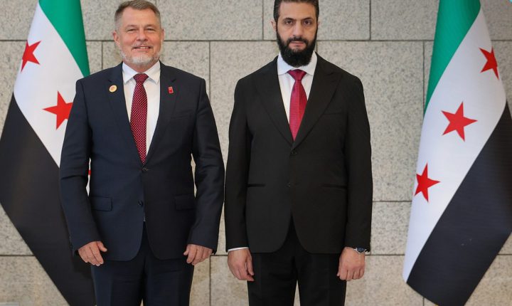 الشرع يتقبل أوراق اعتماد سفيري التشيك و إندونيسيا لدى سوريا