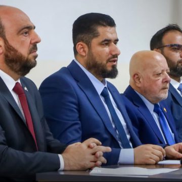 وزير الاقتصاد السوري يلتقي ممثلين عن تجار وصناعيي محافظة إدلب بحضور المحافظ