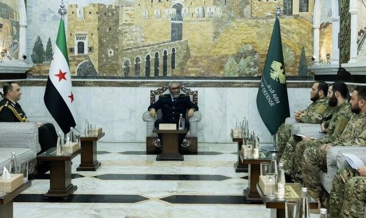 نائب وزير الدفاع السوري يبحث تعزيز التعاون العسكري مع الملحق العسكري التركي بدمشق