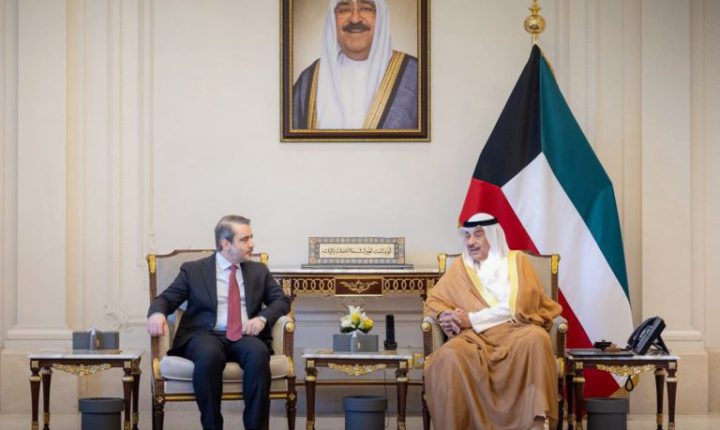 الشيباني يبحث مع ولي عهد الكويت تعزيز التعاون ومتابعة مستجدات الأوضاع الإقليمية