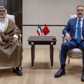 فيدان ونظيره الكويتي يبحثان التطورات في المنطقة
