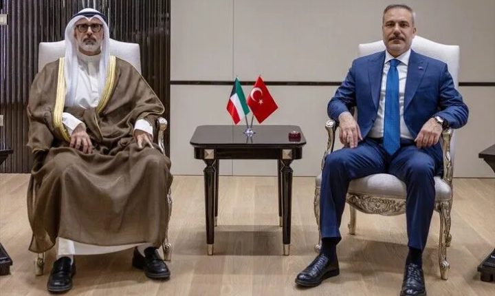 وزير الخارجية التركي يستقبل نظيره الكويتي في أنقرة