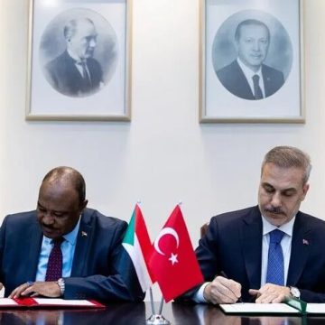 تركيا والسودان توقعان مذكرة تفاهم لتعزيز التعاون بين الأكاديميات الدبلوماسية