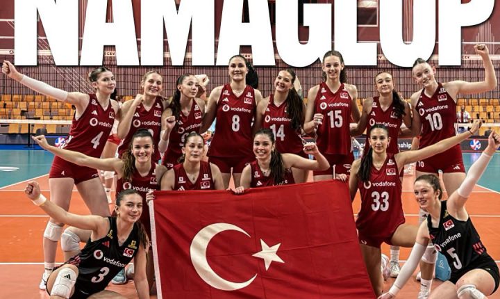 🇹🇷 منتخب فتيات تركيا لكرة الطائرة يواصل تألقه ويتأهل إلى نصف نهائي بطولة أوروبا دون أي هزيمة