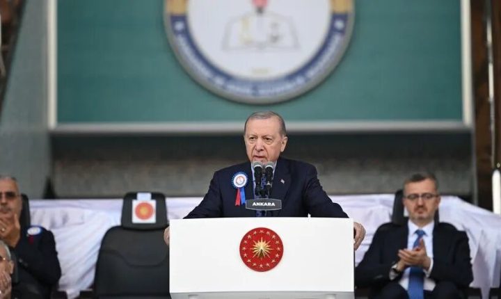 أردوغان: إقرار البرلمان لقانون “تركيا بلا إرهاب” خطوة تاريخية