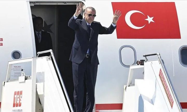 أردوغان يغادر السعودية في ختام زيارة عمل