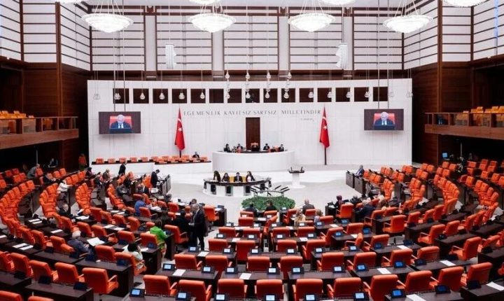 البرلمان التركي يقر مشروع قانون لتعزيز “التضامن الوطني”