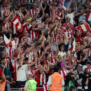 🏴⚽ أرسنال يضرب بثلاثية.. والسيتي يخطف الفوز في الوقت القاتل وهال سيتي يصعق مانشستر يونايتد