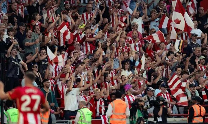 🏴⚽ أرسنال يضرب بثلاثية.. والسيتي يخطف الفوز في الوقت القاتل وهال سيتي يصعق مانشستر يونايتد