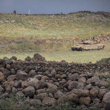 قوات الاحتلال الإسرائيلي تتوغل في قرية بريقة بريف القنيطرة الجنوبي