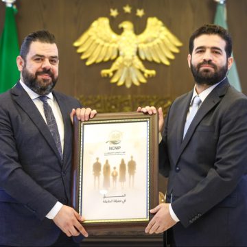 وزير الداخلية السوري يبحث مع الهيئة الوطنية للمفقودين آلية مشتركة لمتابعة ملف المقابر الجماعية