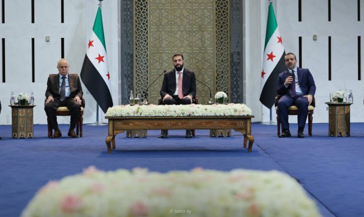 الشرع يعقد جلسة مع رئيس وأعضاء مجلس الشعب لبحث واقع العمل الحكومي