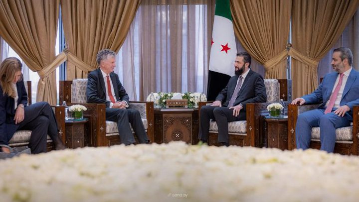 الشرع يستقبل مستشار الأمن القومي في المملكة المتحدة