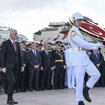 إسطنبول تحيي الذكرى الـ104 لـ”عيد النصر”