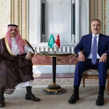 وزير الخارجية التركي يلتقي نظيره السعودي في إسطنبول