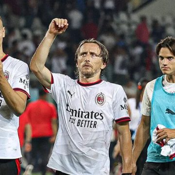 🇮🇹⚽ انطلاقة قوية للكبار في الدوري الإيطالي.. إنتر يضرب مونزا برباعية ودي بروين يقود نابولي للفوز