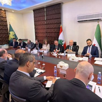 وزير النقل يبحث مع نظيره اللبناني تطوير حركة النقل بين البلدين