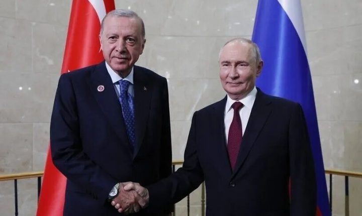 أردوغان يلتقي بوتين في بيشكك ويؤكد تقدم العلاقات التركية الروسية