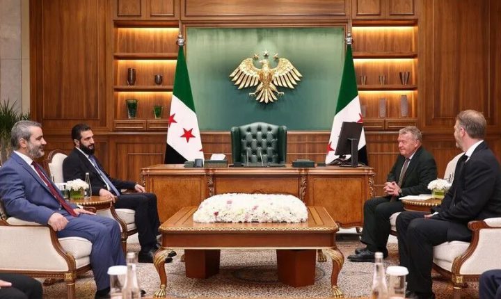  الشرع يستقبل وزير خارجية الدنمارك و يبحث معه التعاون وإعادة الإعمار