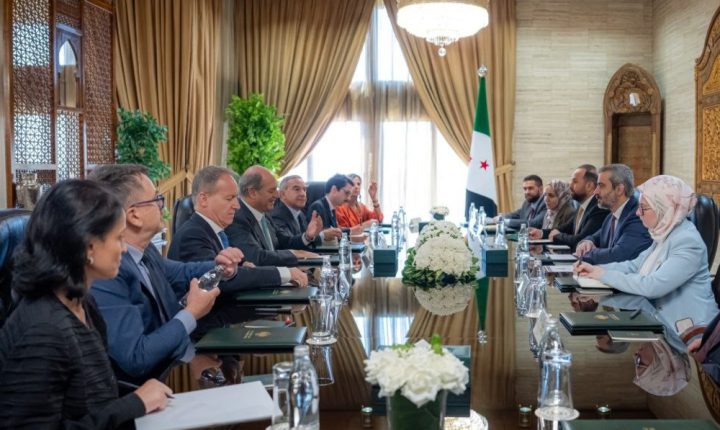 الشيباني يستقبل الأمين العام لوزارة الخارجية الإيطالية لتعزيز العلاقات الثنائية
