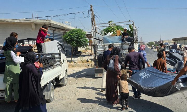 انطلاق قافلة جديدة تضم 90 عائلة من مخيمات جرابلس إلى مناطقهم الأصلية بريف حلب