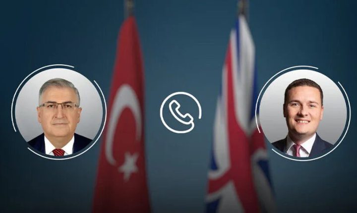 وزير الدفاع التركي ونظيره البريطاني يبحثان قضايا دفاعية وأمنية